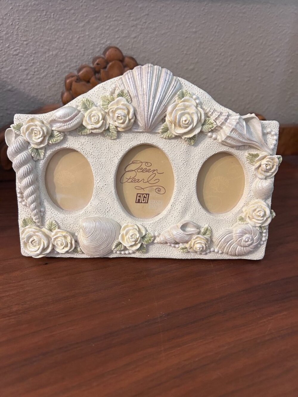 Ocean Peral Shell Three Picture Frame
